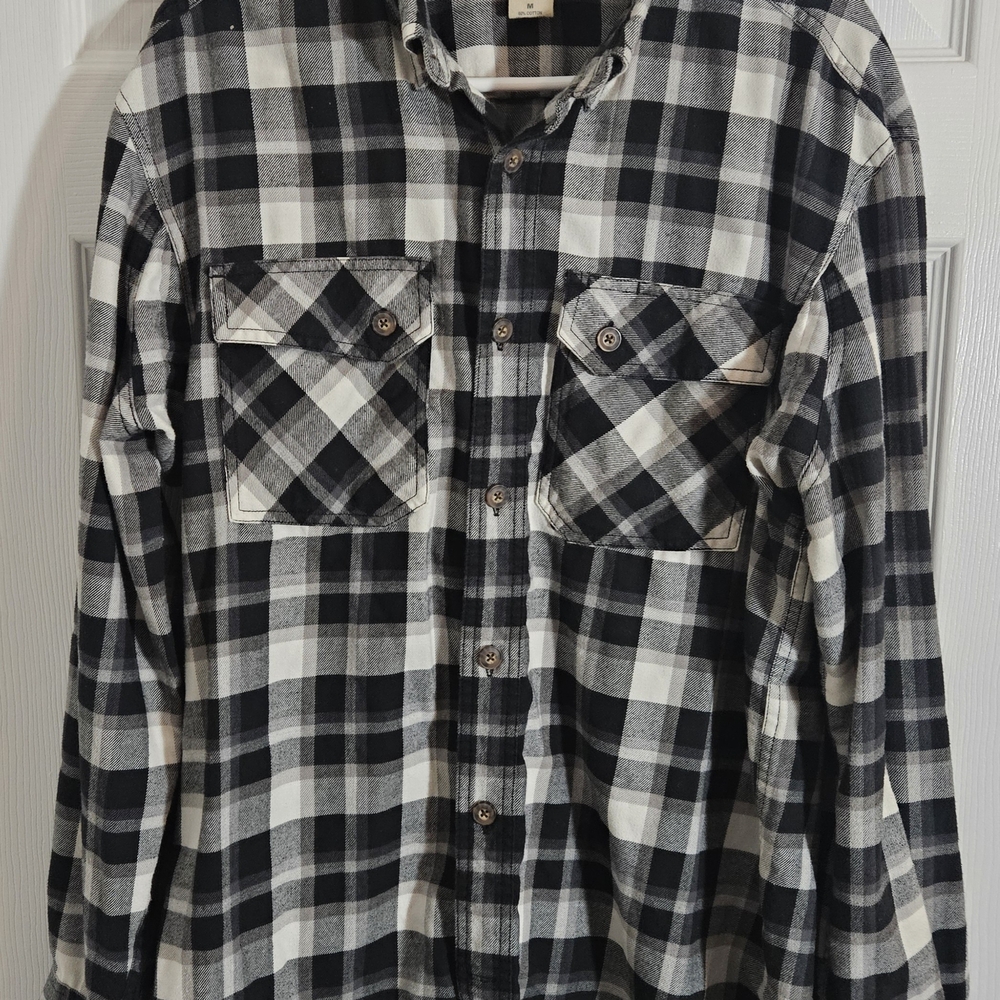 Duluth Trading Co Black and White Plaid Casual Button Down Shirt